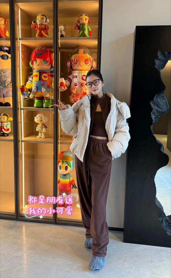 婆晒新房装修豪华有格调女儿房间粉嫩AG真人登录入口杜淳一家搬新家老(图2)